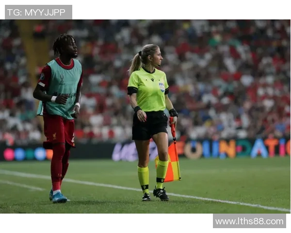 吉阿赫利与Sade的巅峰对决展现足球魅力与激情的较量